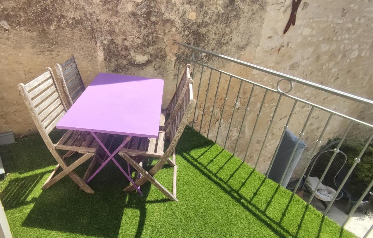 T3 Avec Sa Terrasse Au Coeur Du Village Medieval Sauzet  Exteriör bild